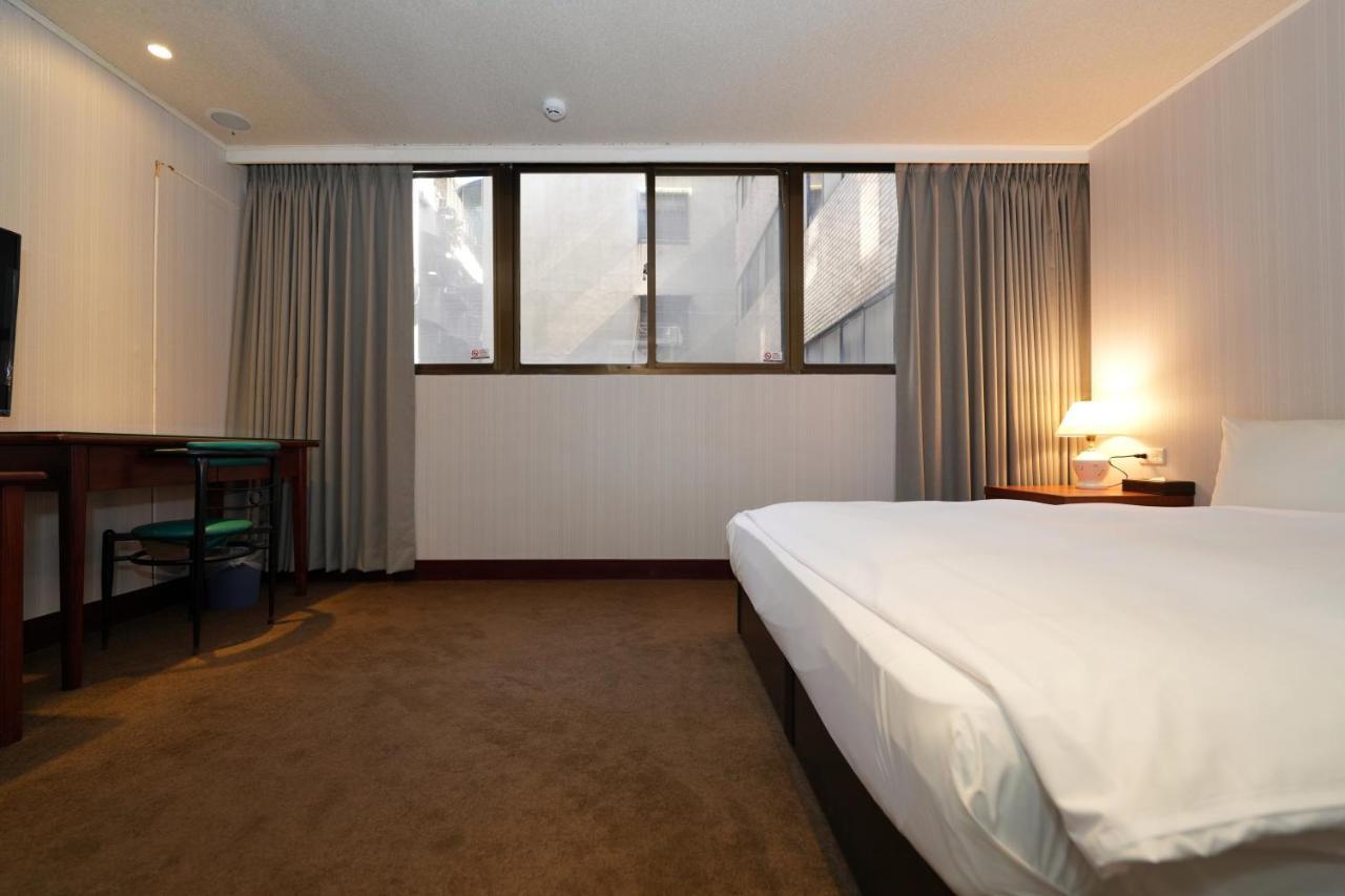 Meworld Hotel - Sanchong Đài Bắc Ngoại thất bức ảnh