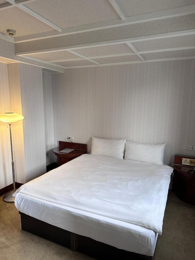 Meworld Hotel - Sanchong Đài Bắc Ngoại thất bức ảnh