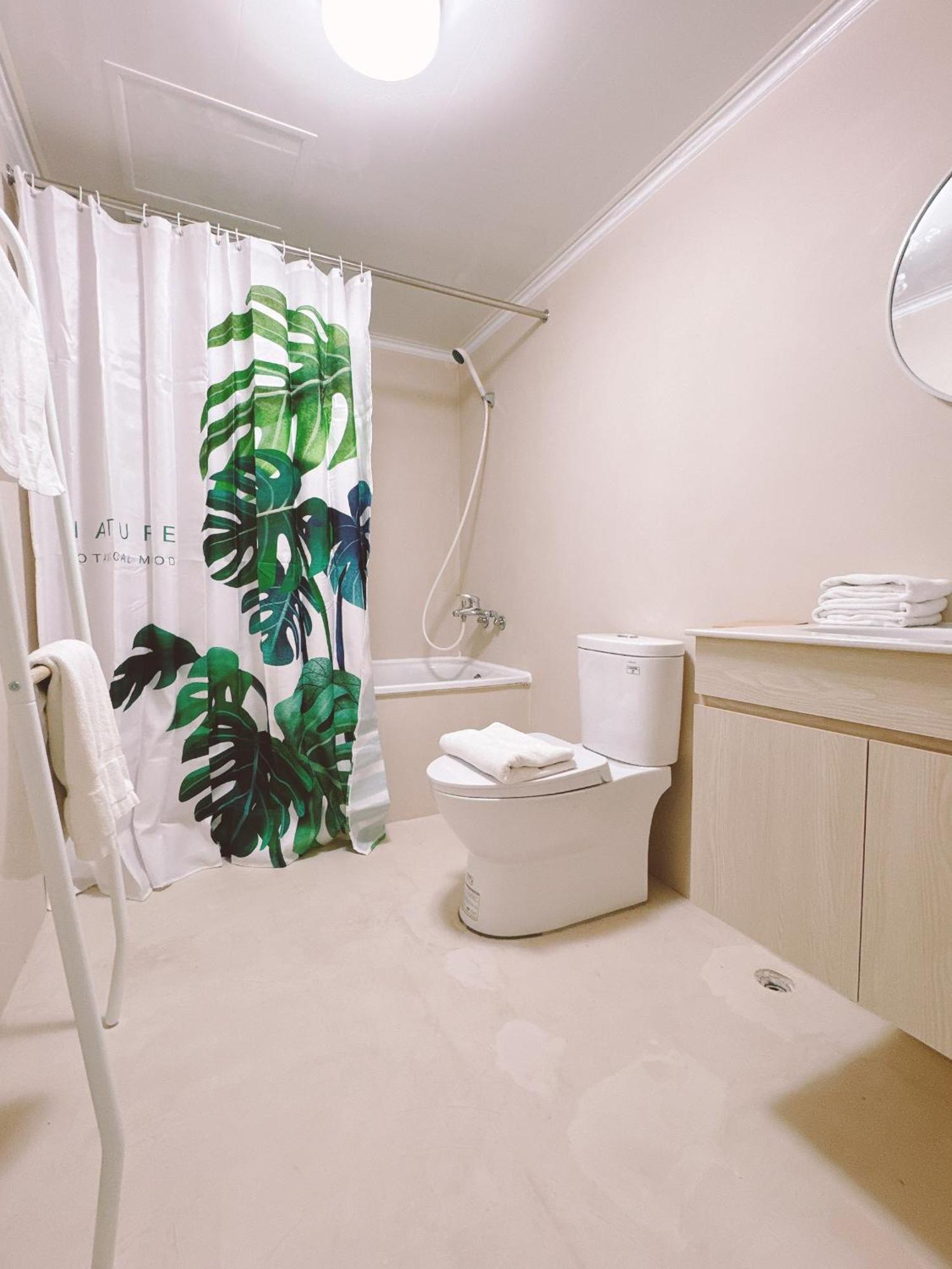 Meworld Hotel - Sanchong Đài Bắc Ngoại thất bức ảnh
